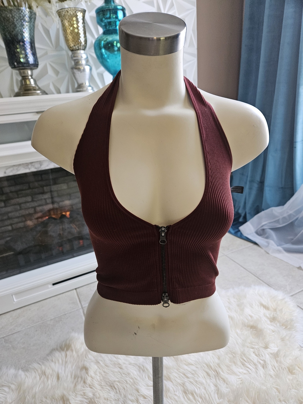 Urban Outfitters Ribbed Halter Zip Crop Top - Burgundy